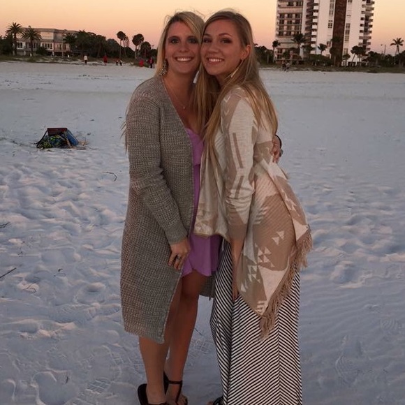 Meet your Posher, Kaylee - Picture 3 of 4