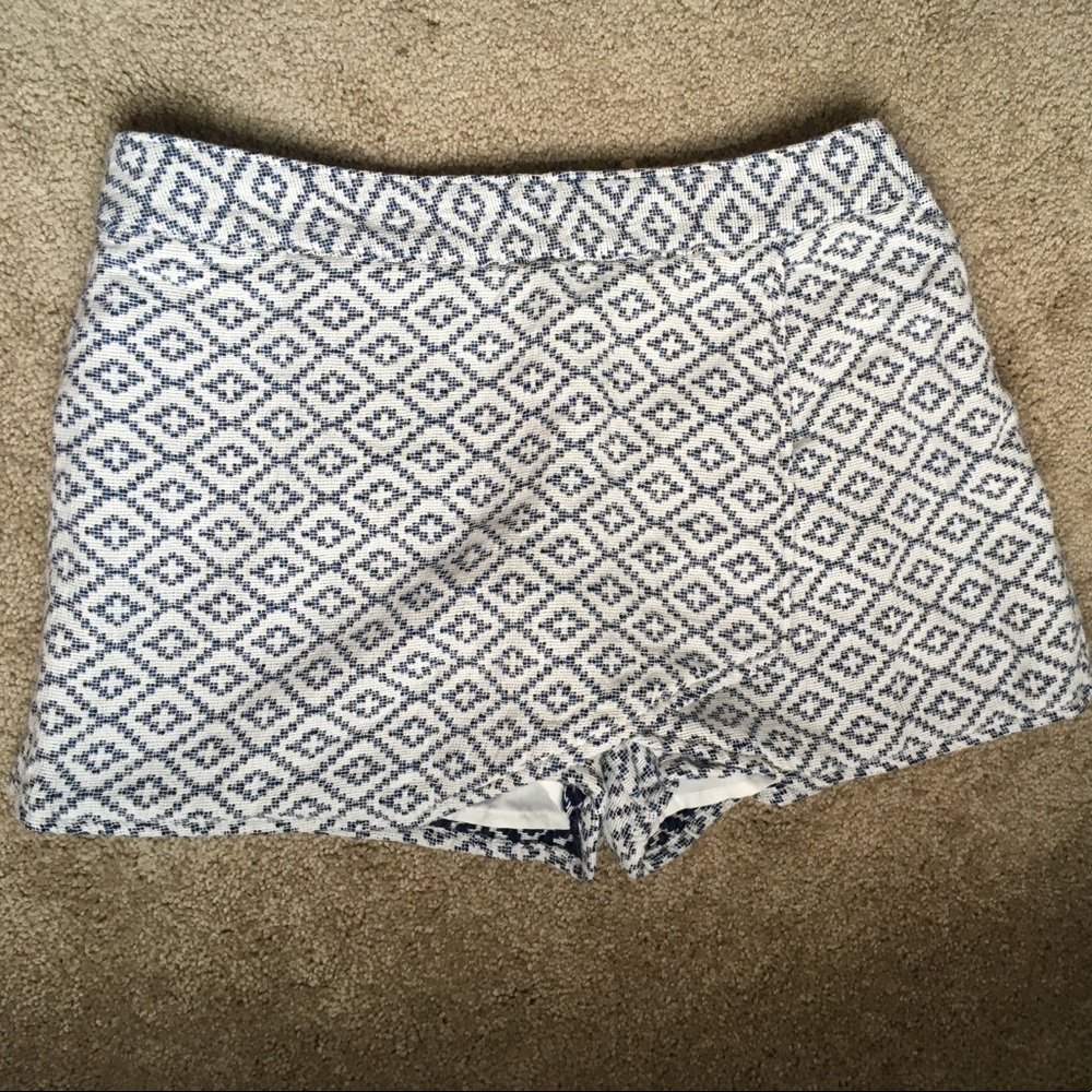 Never worn gap size 2 skort