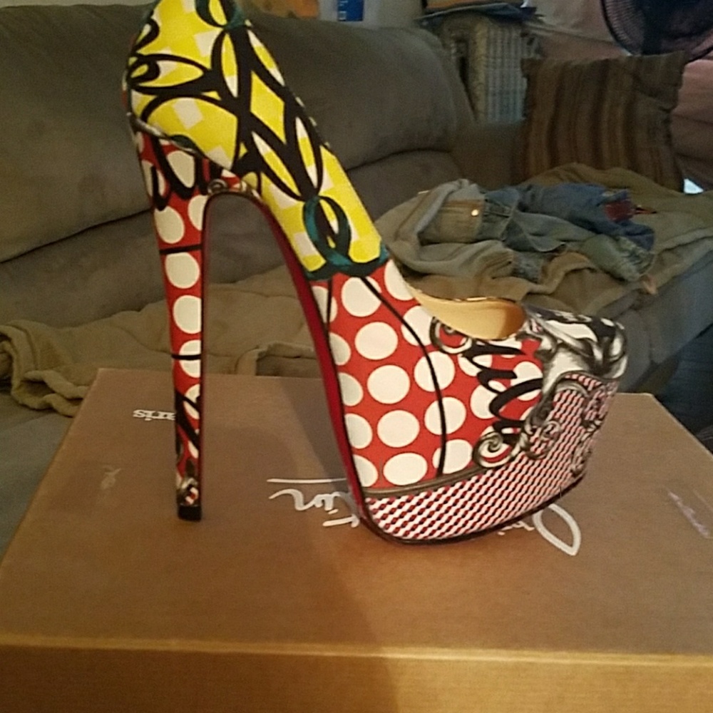 Christian Louboutin Daffodile Print Platform Pump