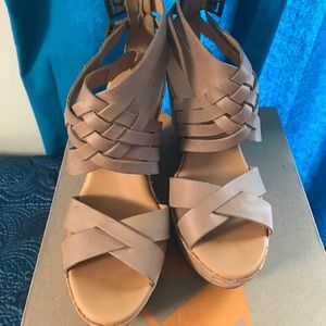 Used Kork-Ease beige wedge sandal size 10
