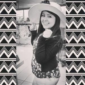 Meet your Posher, Kenia