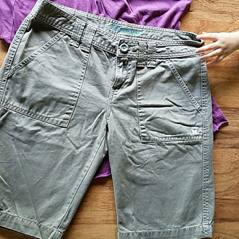 Aeropostal khaki bermuda shorts