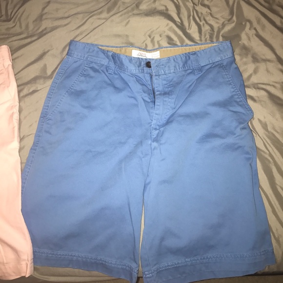 Izod colored shorts - Picture 1 of 2