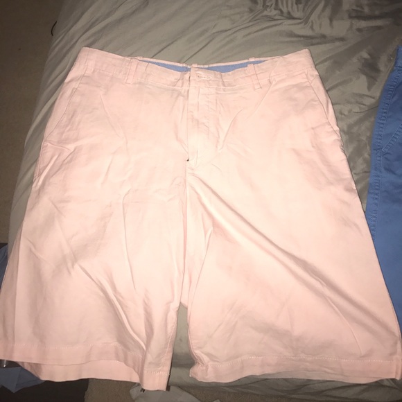 Izod colored shorts - Picture 2 of 2