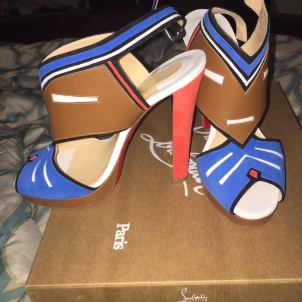 Never worn Christian Louboutin size40