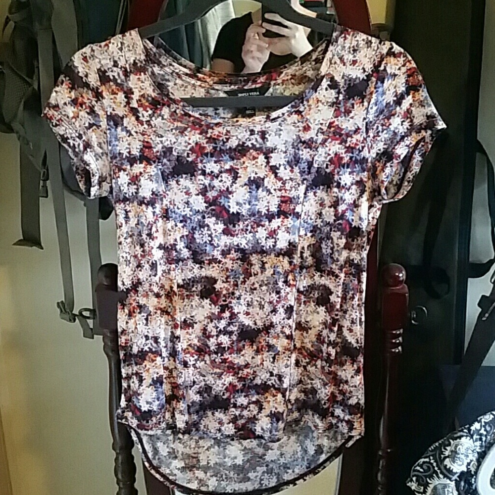 Super Soft Vera Wang Floral T shirt