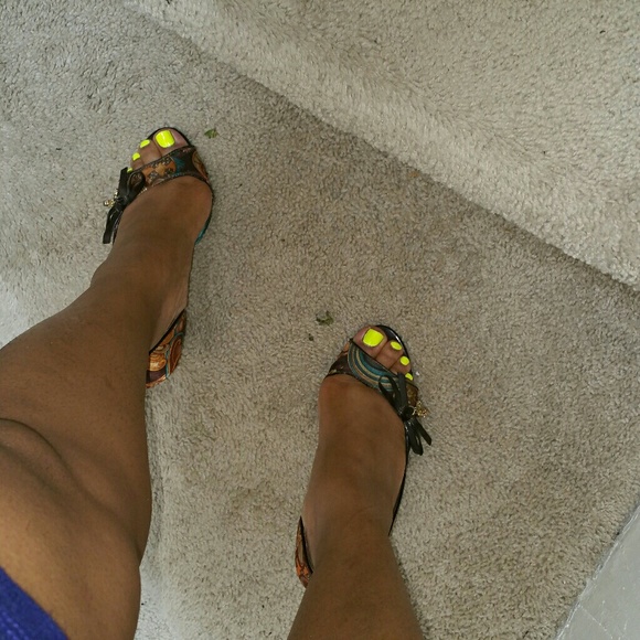 Heels - Picture 1 of 5