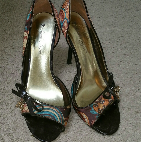 Heels - Picture 3 of 5