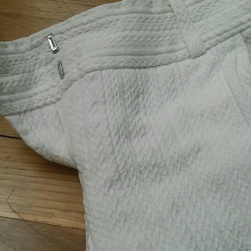 White Textured pants - Picture 2 of 4