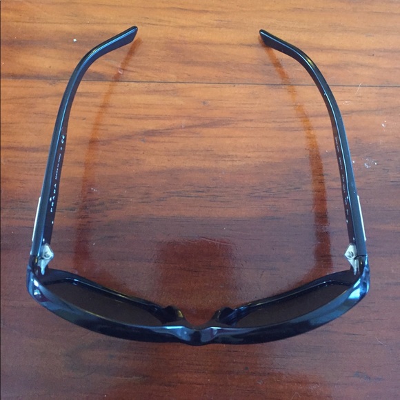 Prada Sunnies - Picture 4 of 6