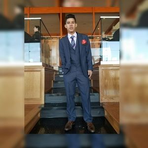 Meet your Posher, Jose leonardo