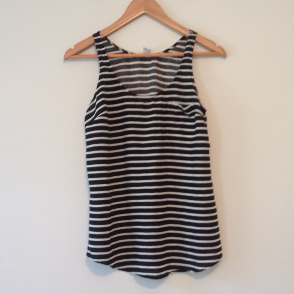 Sleeveless Striped Shell. EUC