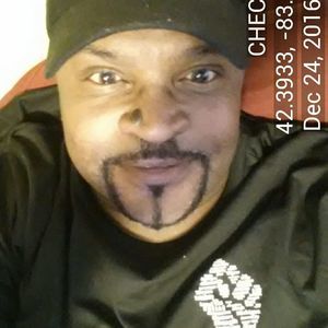 Meet your Posher, Derrick