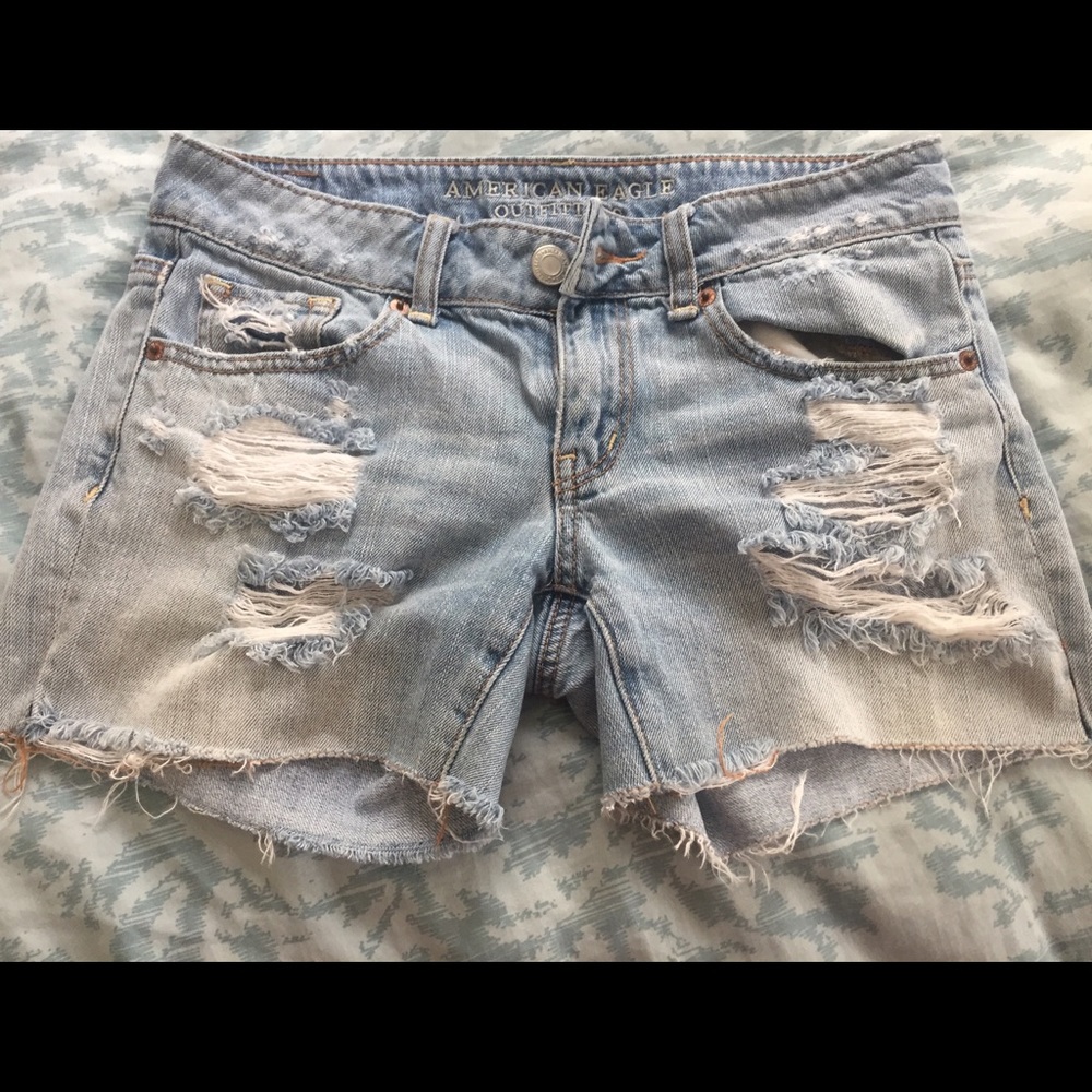 American Eagle Midi destroyed shorts