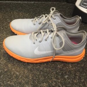 Women's Nike Golf Shoes Size 8.5