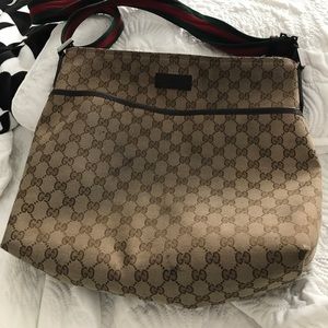 Authentic canvas Gucci messenger bag