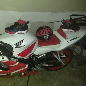 Meet your Posher, Travis