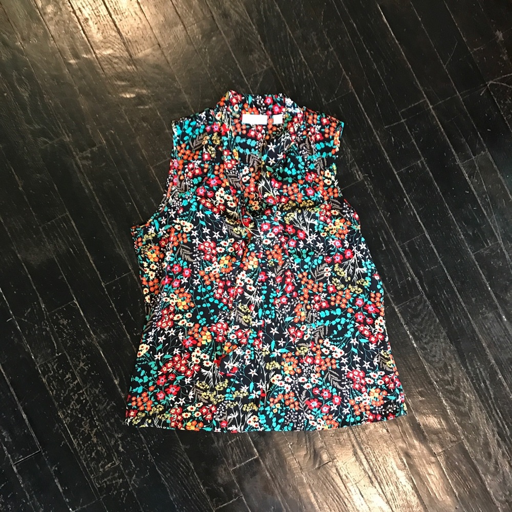 New York & Co sleeveless shirt