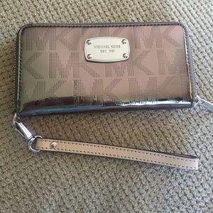Michael Kors Wristlet