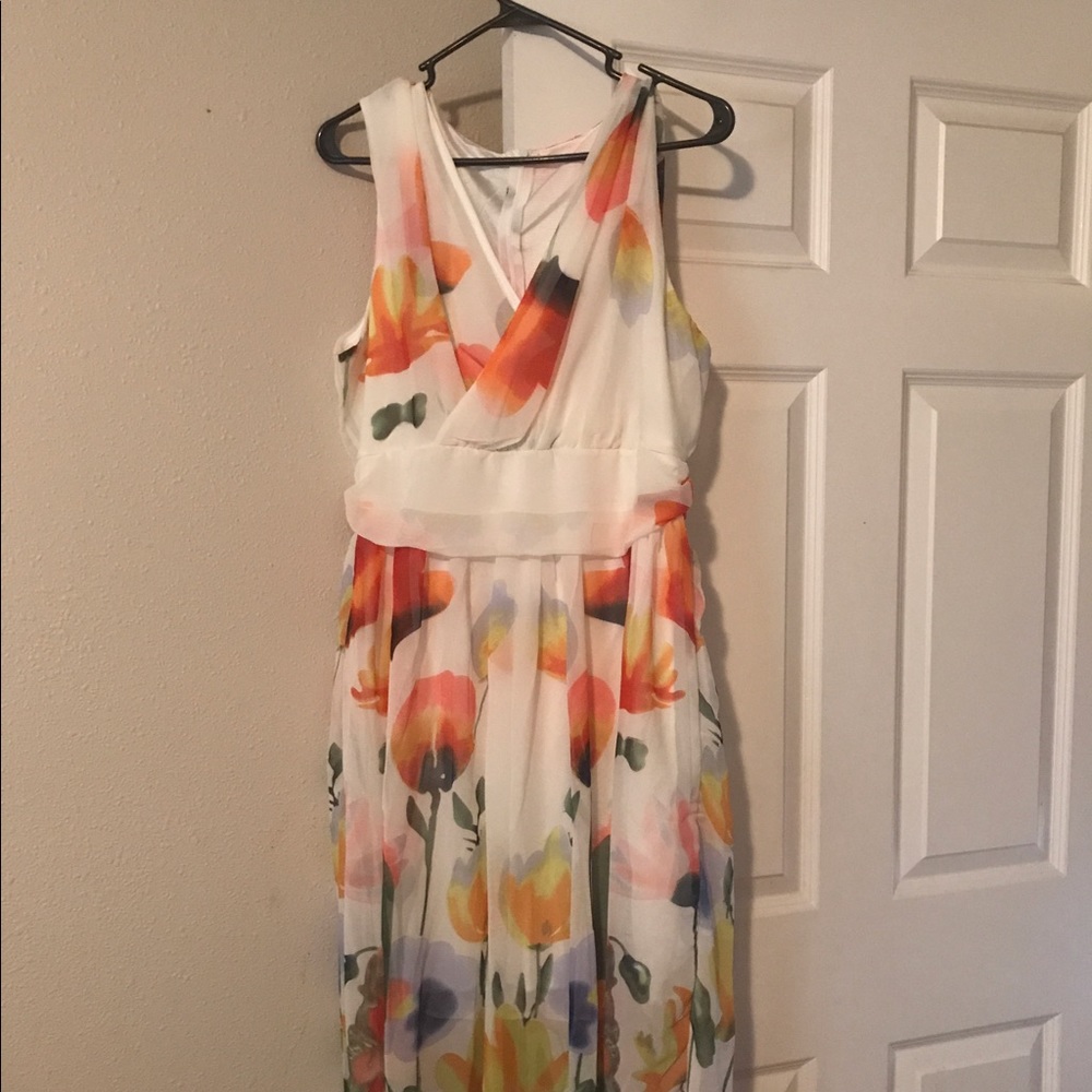 Woman's large/xl flowy flower dress