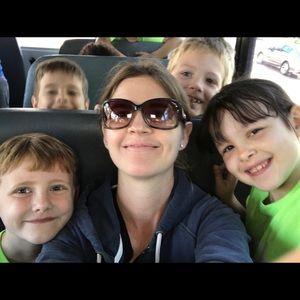 Meet your Posher, Rachel