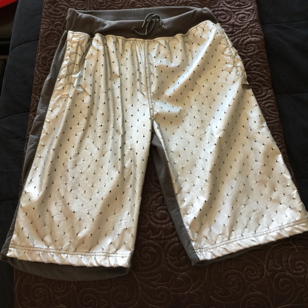 Switch XL Men Shorts with two side pockets