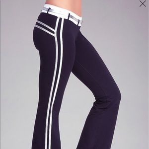 BEBE SPORTS Metallic dangerous women's pant. S