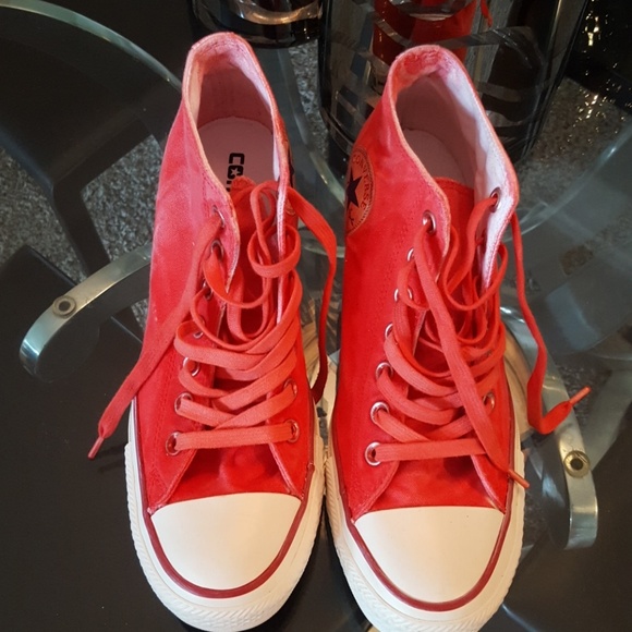 **SOLD** Converse red wedge sneakers - Picture 2 of 3