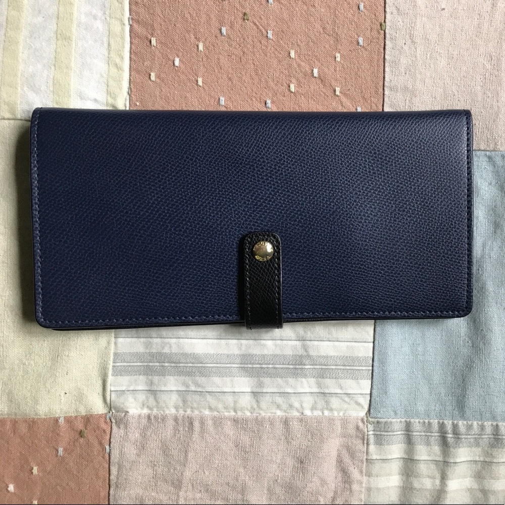 Vera Bradley travel wallet