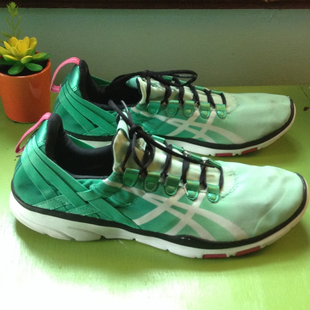 SEAFOAM LIGHTWEIGHT TRAINING SNEAKERS |ASICS SZ11