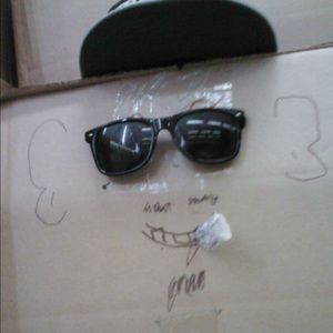 Meet your Posher, Cameron