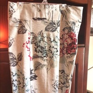 Melissa McCarthy floral pencil skirt