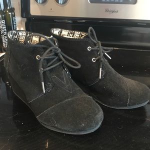 TOMS Desert Wedges