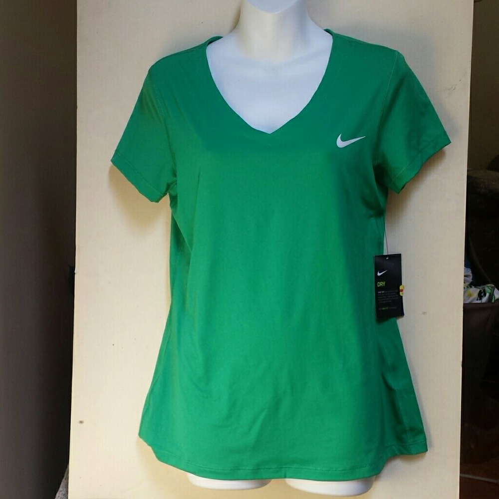 NWT Nike Dri Fit Workout Tee Size L