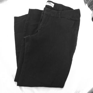 Black old navy pixie cut cropped pants.