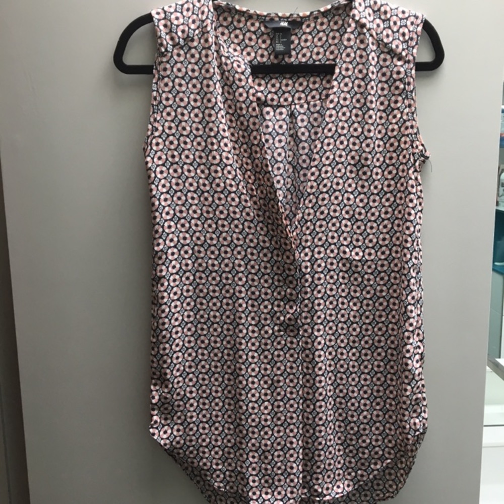 H&M blouse size 4