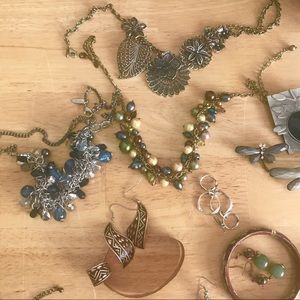 Jewelry - HUGE Jewelry Lot! Watches, sets, brooches, more! ✨ Jewelry - HUGE Jewelry Lot! Watches, sets, brooches, more! ✨