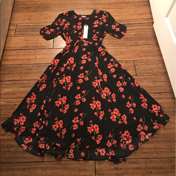 ❗️LAST ONE❗️Black Floral Midi Dress - Picture 3 of 7