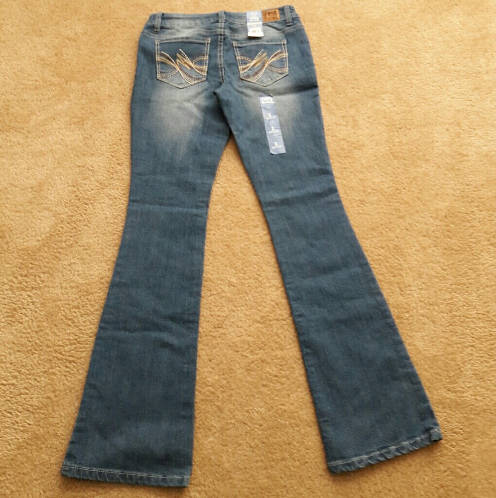 🚫Sold🚫Lei Ashley Jeans Size 1 low Rise Boot Cut - Picture 4 of 5