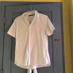 Men's Perry Ellis casual shirt worn once EUC