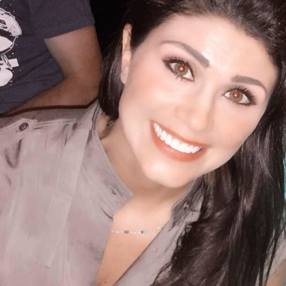 Meet your Posher, Carla