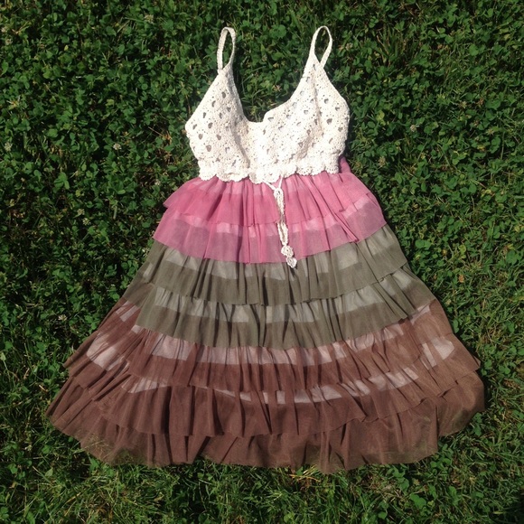 J Gee Dresses & Skirts - Crochet top 3 tier summer mini dress