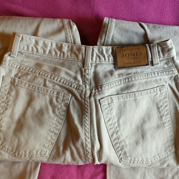 Jones sports jeans Tan in color size 8 excellent - Picture 3 of 3