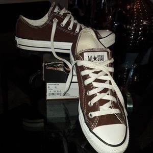 **HOLD FOR Zeezee71**  Converse brown sneakers
