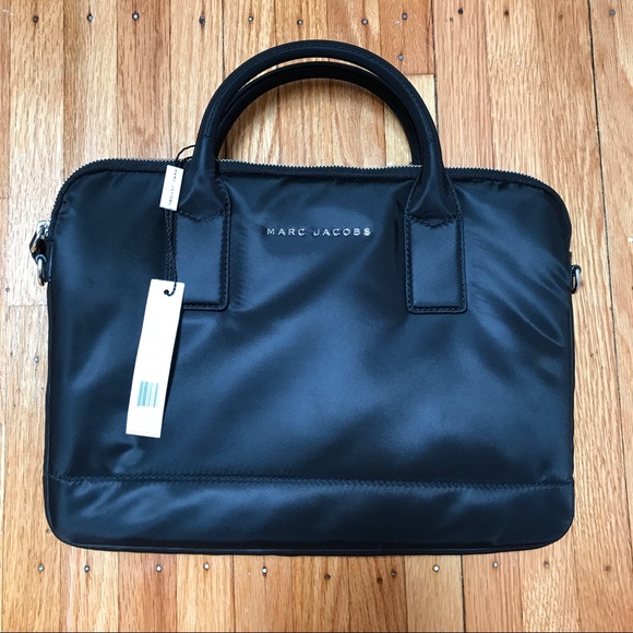 Marc Jacobs Handbags - NWT Marc Jacobs 13" commuter case
