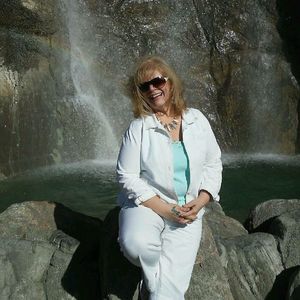 Meet your Posher, Lori