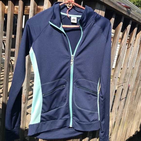 Jackets & Blazers - EUC women's Coolfit jacket.