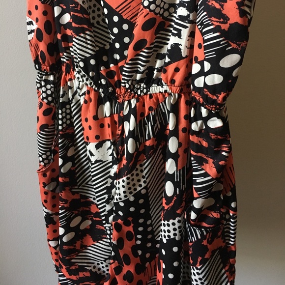 Adorable romper - Orange, black and white - Picture 4 of 4