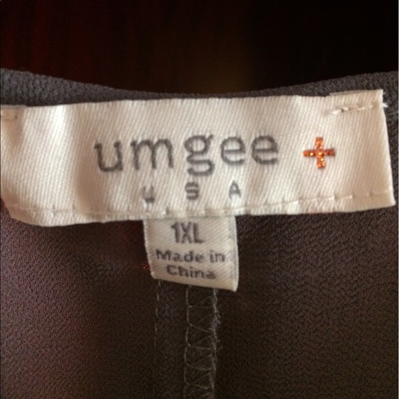 Short sleeve blouse with embroidered cutouts - Picture 4 of 4