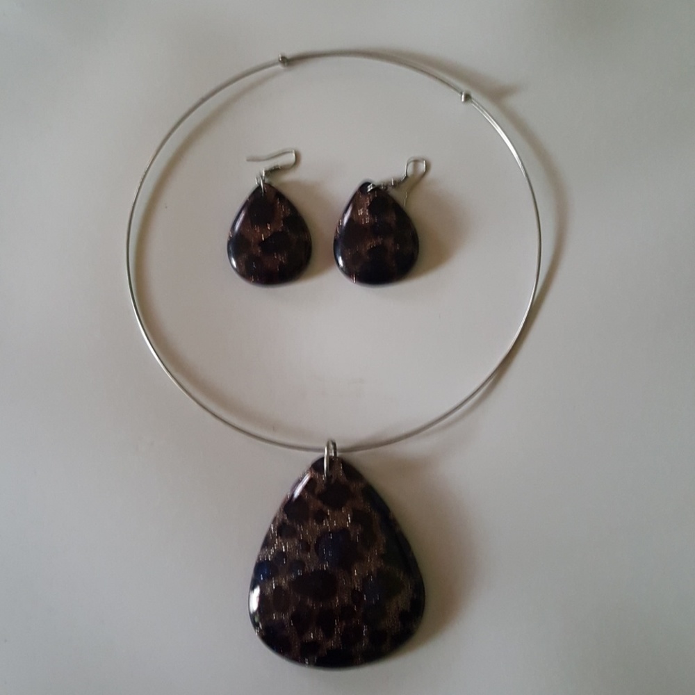 Sparkly Necklace & Earring Set